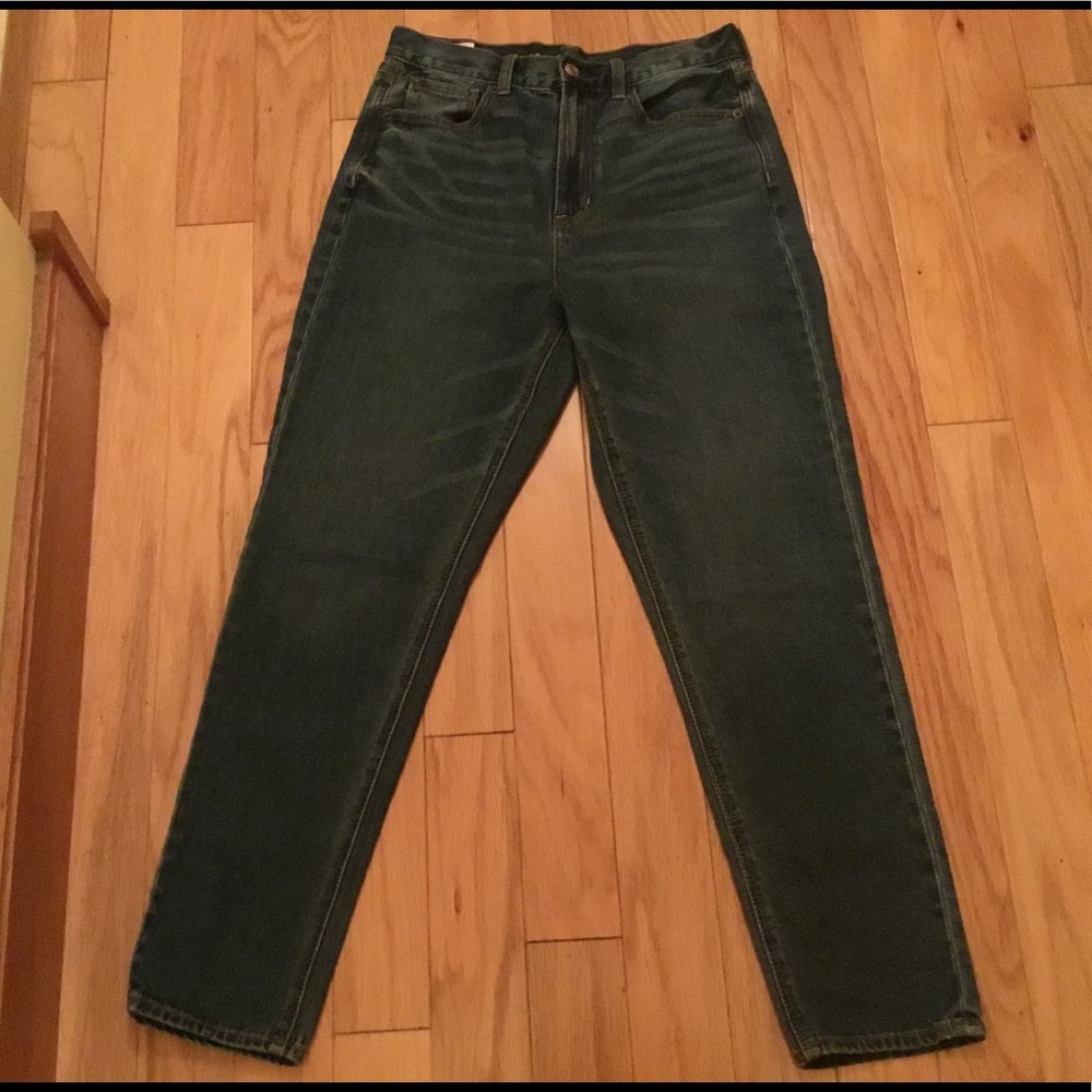 American Eagle Mom Jeans
